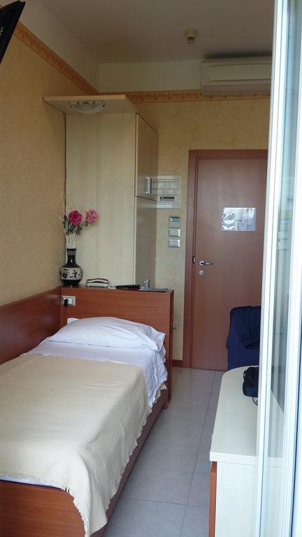 Hotel Condor มิลาโน แมริตทิมา ภายนอก รูปภาพ