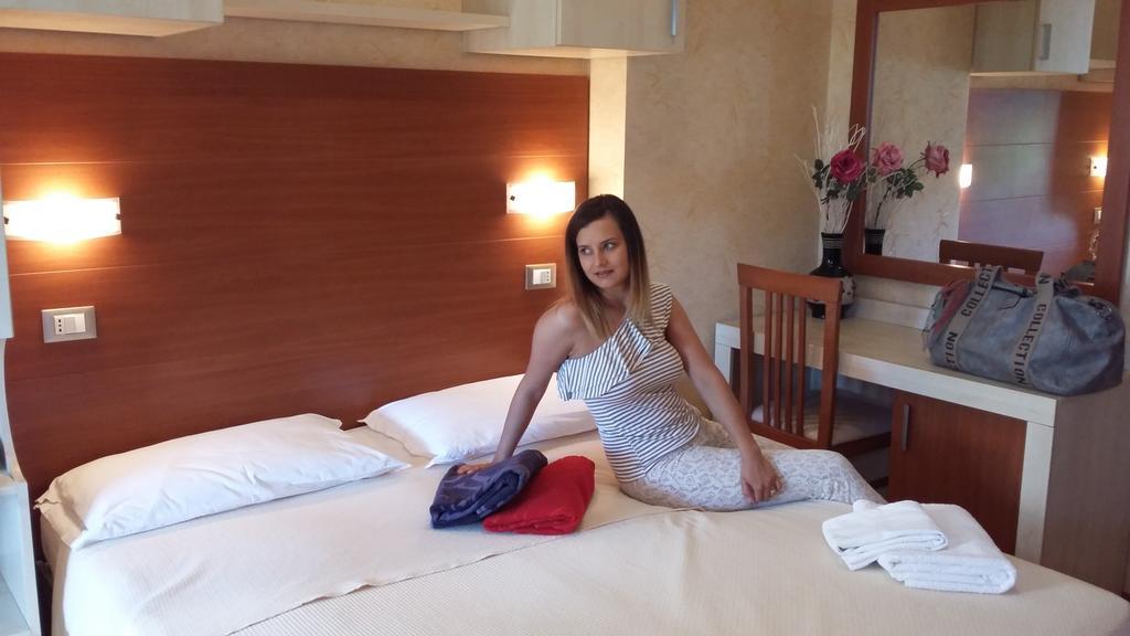Hotel Condor มิลาโน แมริตทิมา ภายนอก รูปภาพ